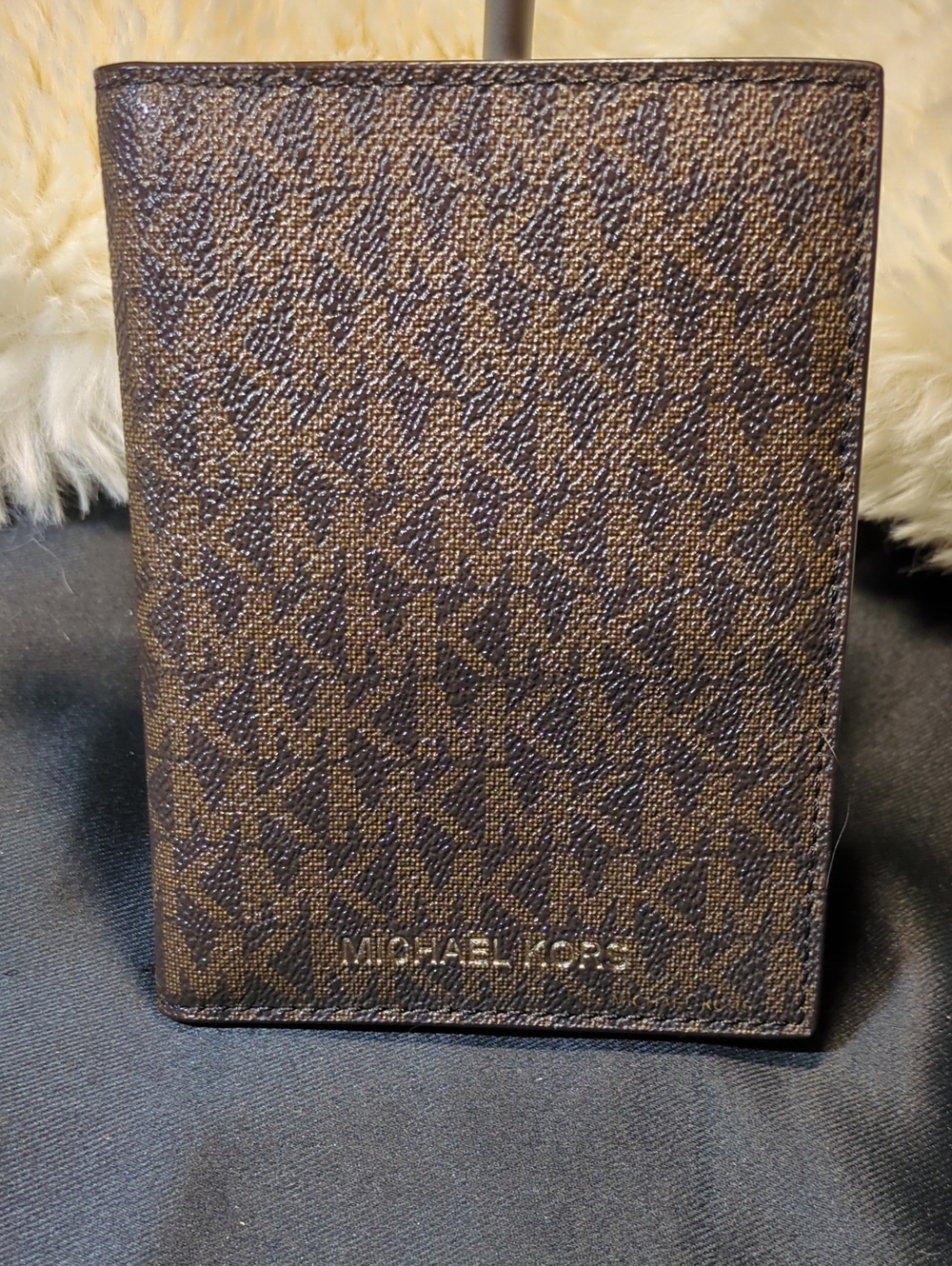 Michael Kors Jet Set Travel Passport Holder Wallet NOW ONLY $50